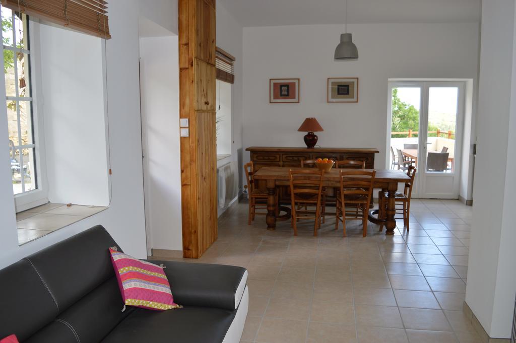 Aux Volets Bleus Chez Mark & Sylvie Rouffignac Saint-Cernin ภายนอก รูปภาพ